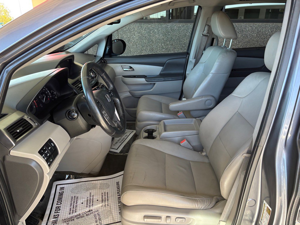 2014 Honda Odyssey Image 5