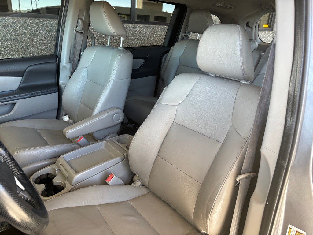 2014 Honda Odyssey Image 6