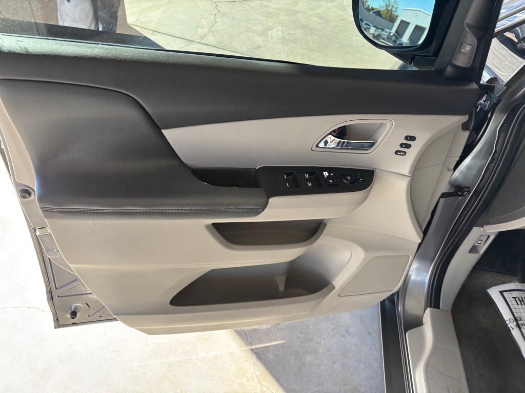 2014 Honda Odyssey Image 8