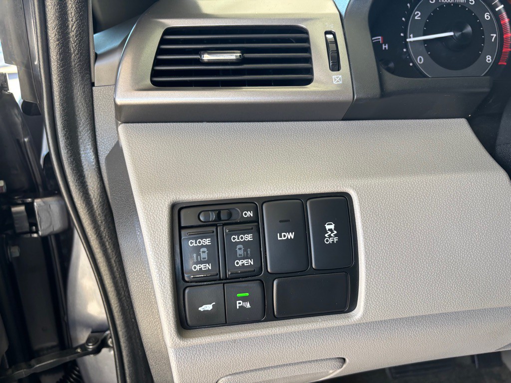 2014 Honda Odyssey Image 10