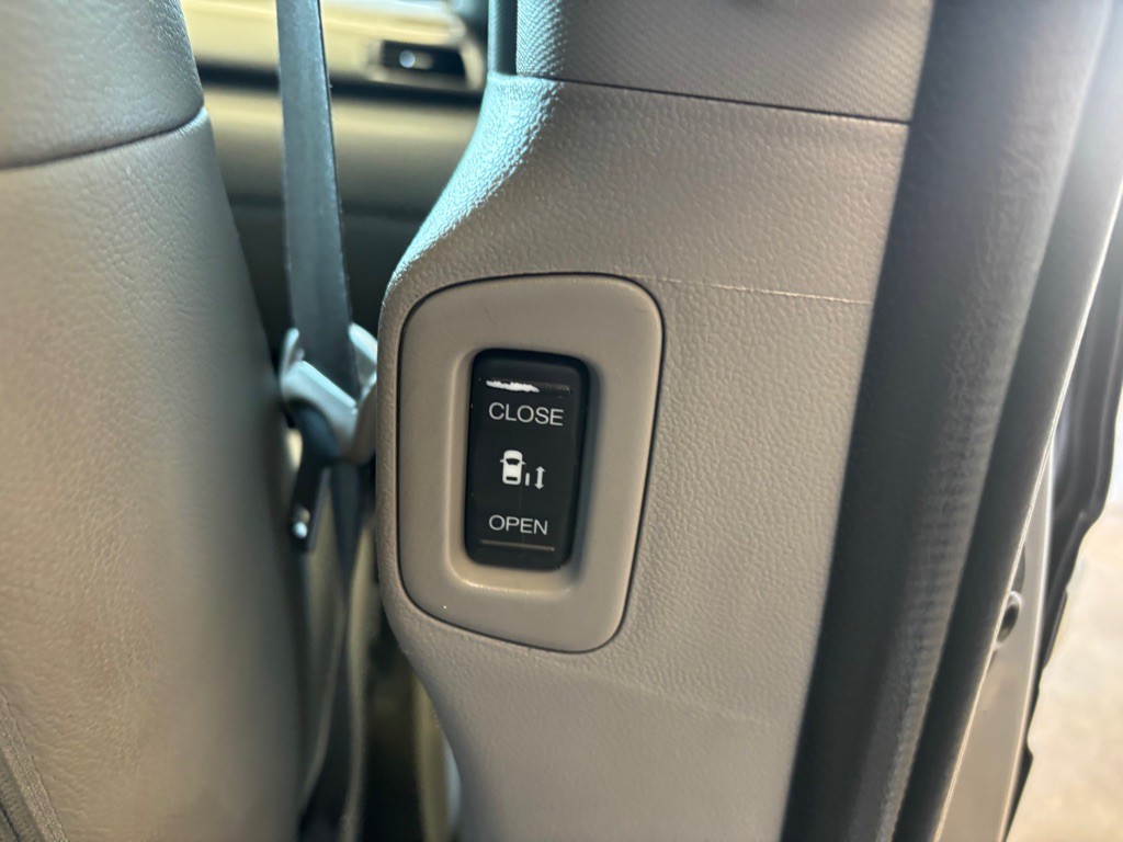 2014 Honda Odyssey Image 29