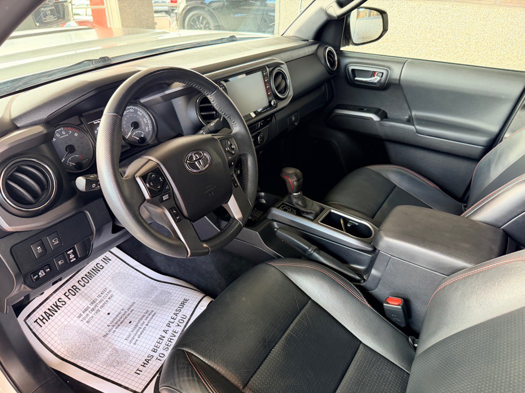 2021 Toyota Tacoma Image 9