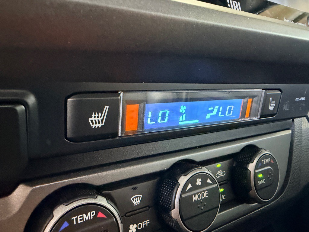 2021 Toyota Tacoma Image 16