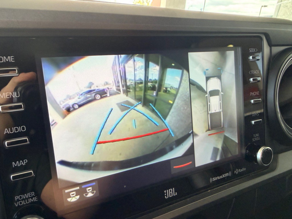 2021 Toyota Tacoma Image 17