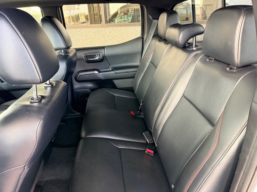 2021 Toyota Tacoma Image 18