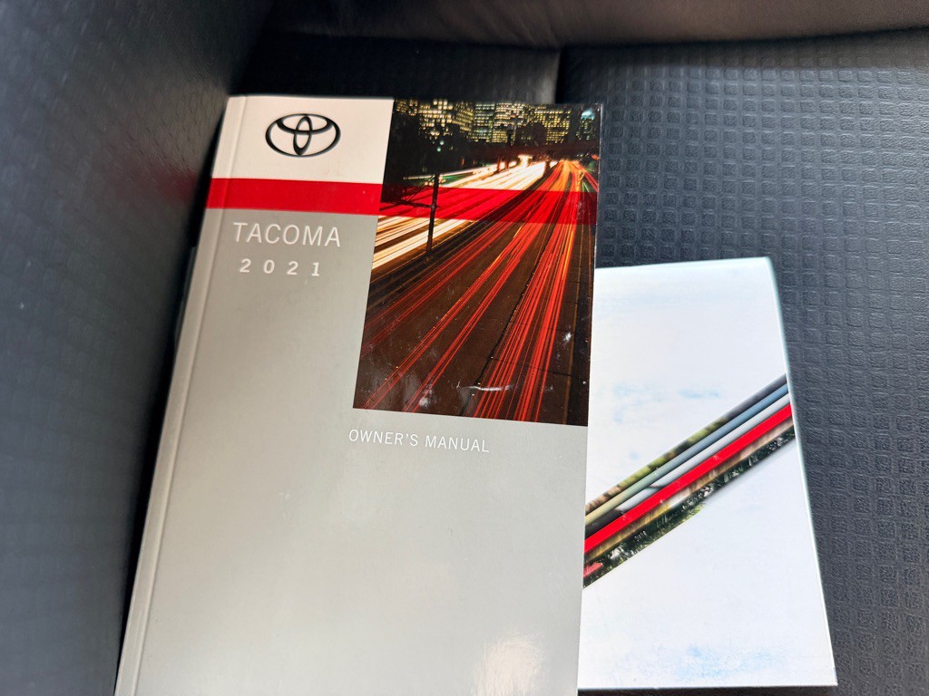 2021 Toyota Tacoma Image 23