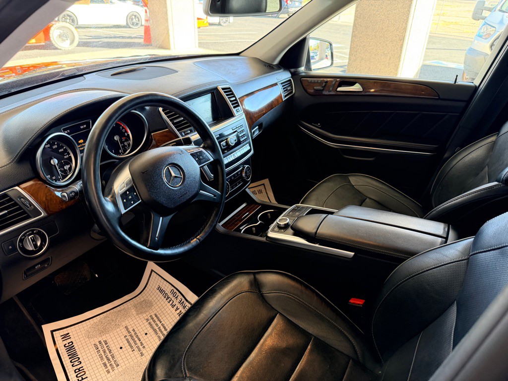 2013 Mercedes-Benz GL-Class Image 8