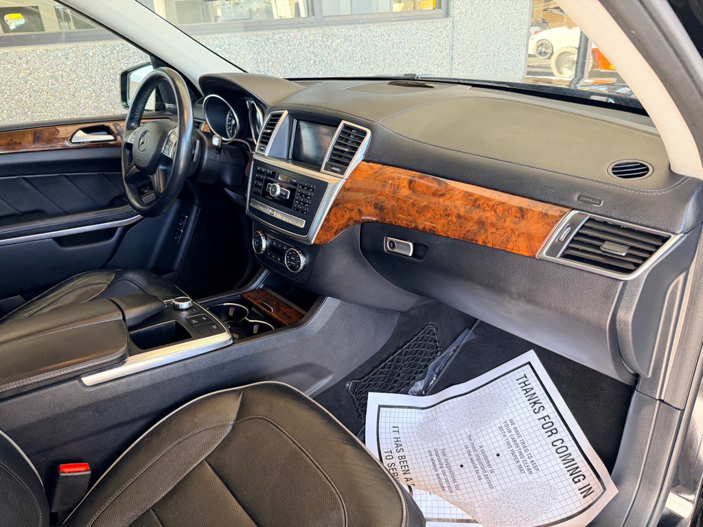 2013 Mercedes-Benz GL-Class Image 24