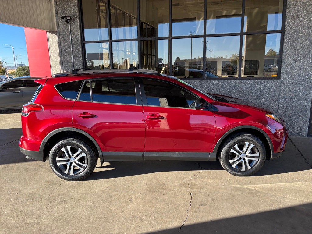 2018 Toyota Rav4 Image 3