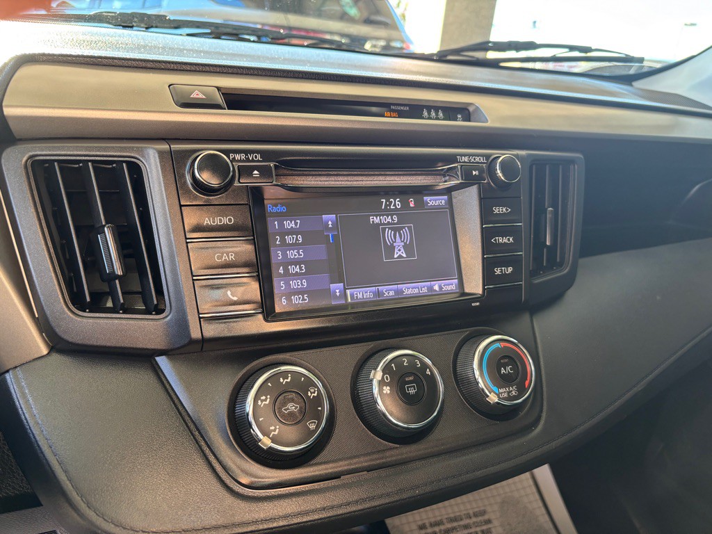 2018 Toyota Rav4 Image 10