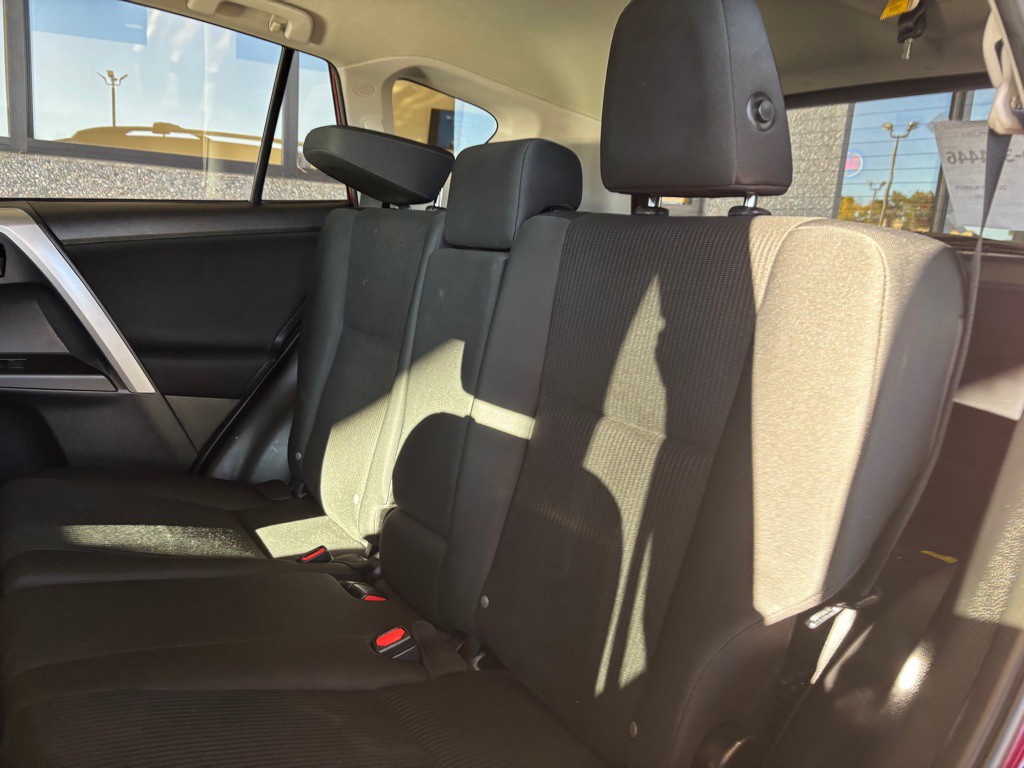 2018 Toyota Rav4 Image 16