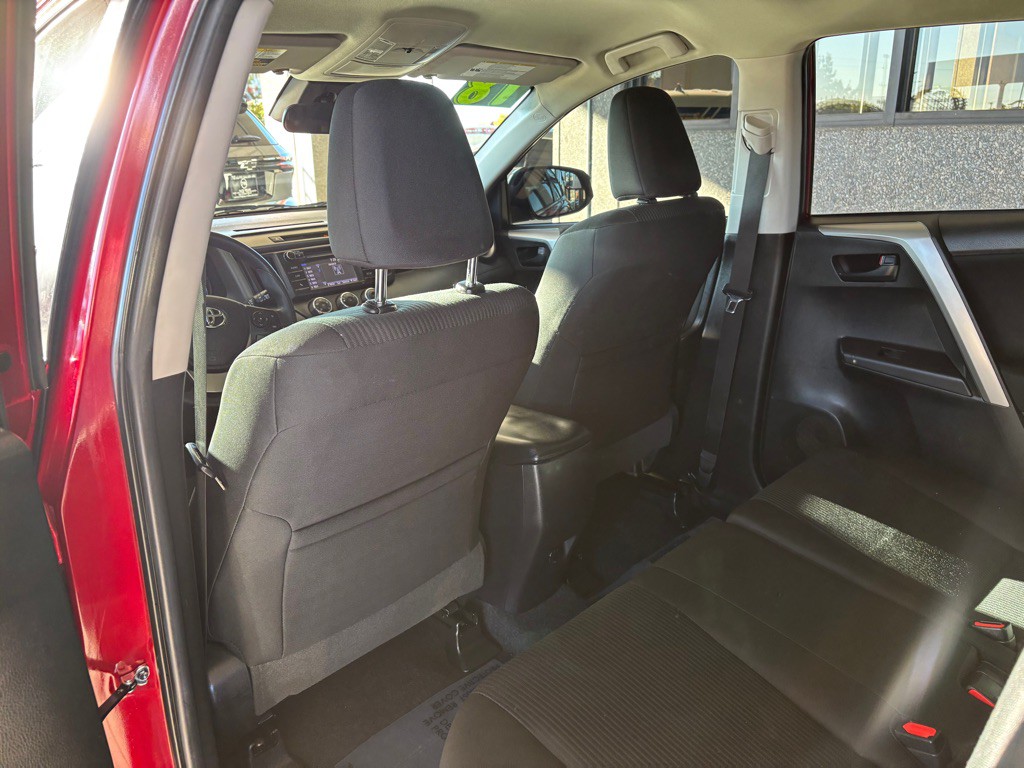 2018 Toyota Rav4 Image 17