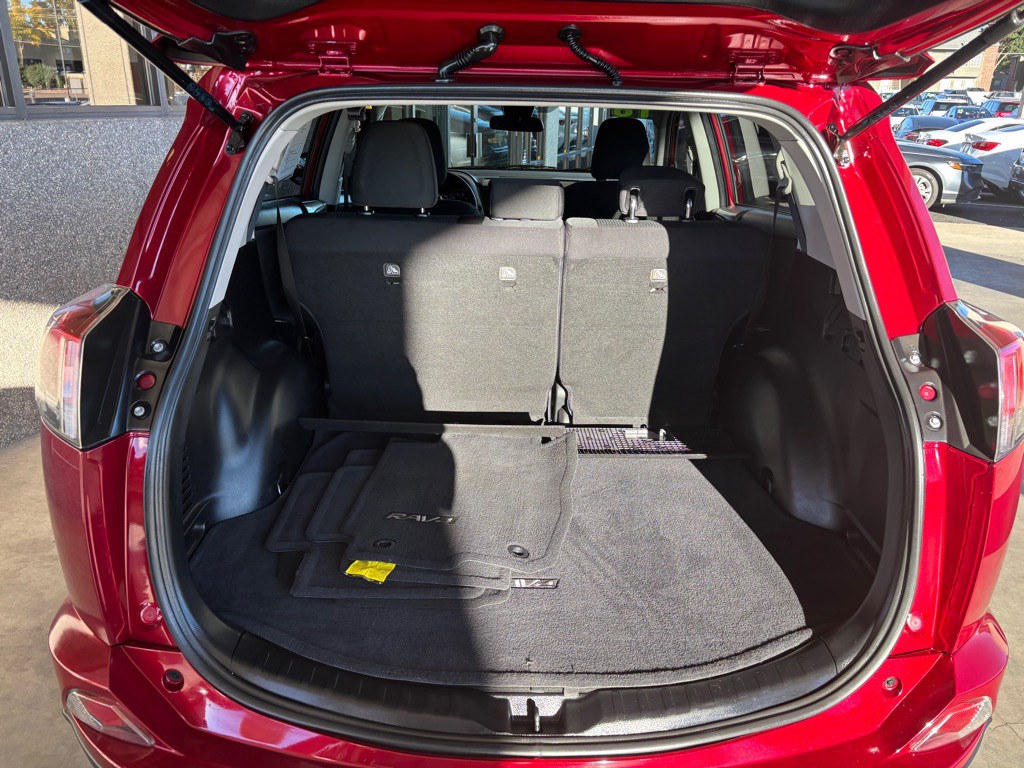 2018 Toyota Rav4 Image 19