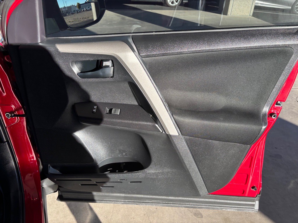 2018 Toyota Rav4 Image 27