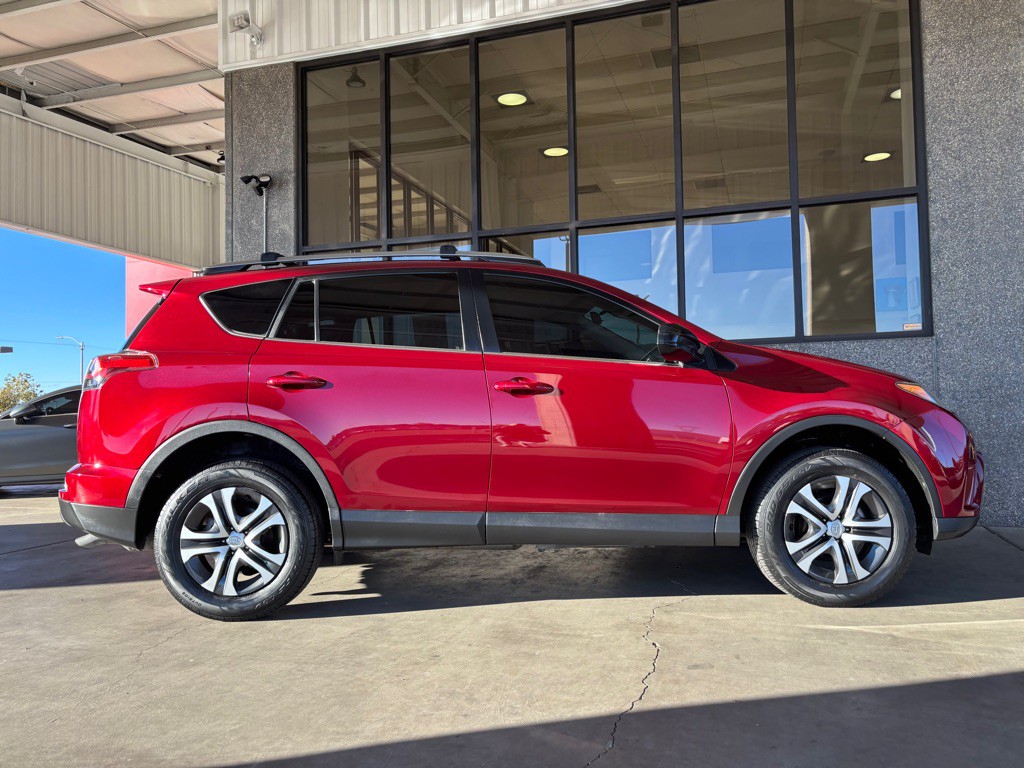 2018 Toyota Rav4 Image 32