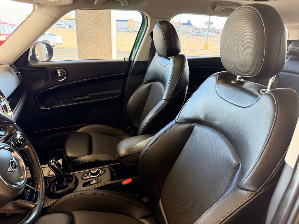 2022 MINI Cooper Image 7