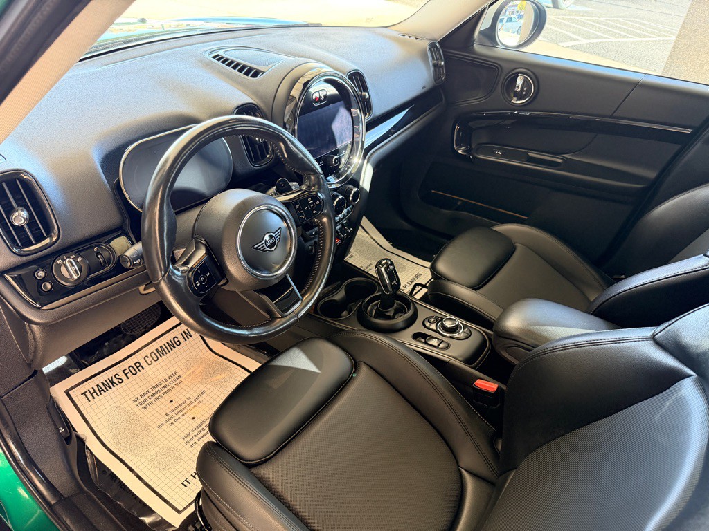 2022 MINI Cooper Image 8