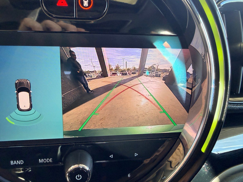 2022 MINI Cooper Image 16