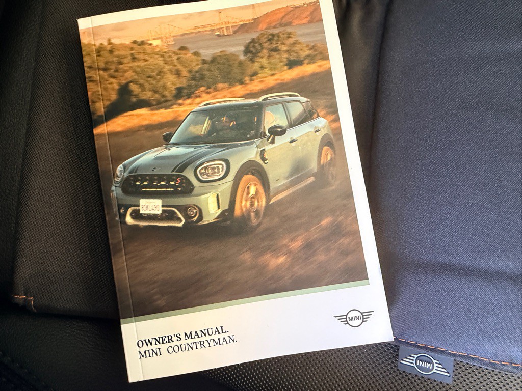 2022 MINI Cooper Image 24