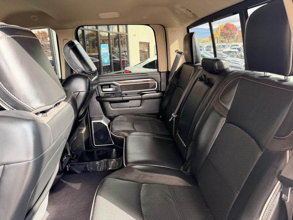 2021 RAM 3500 Image 17