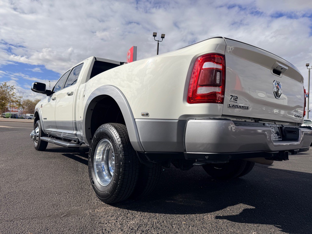2021 RAM 3500 Image 35