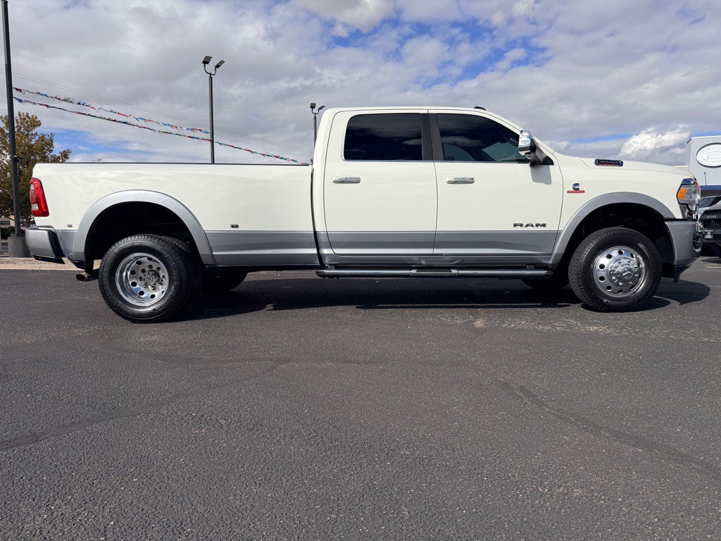 2021 RAM 3500 Image 42