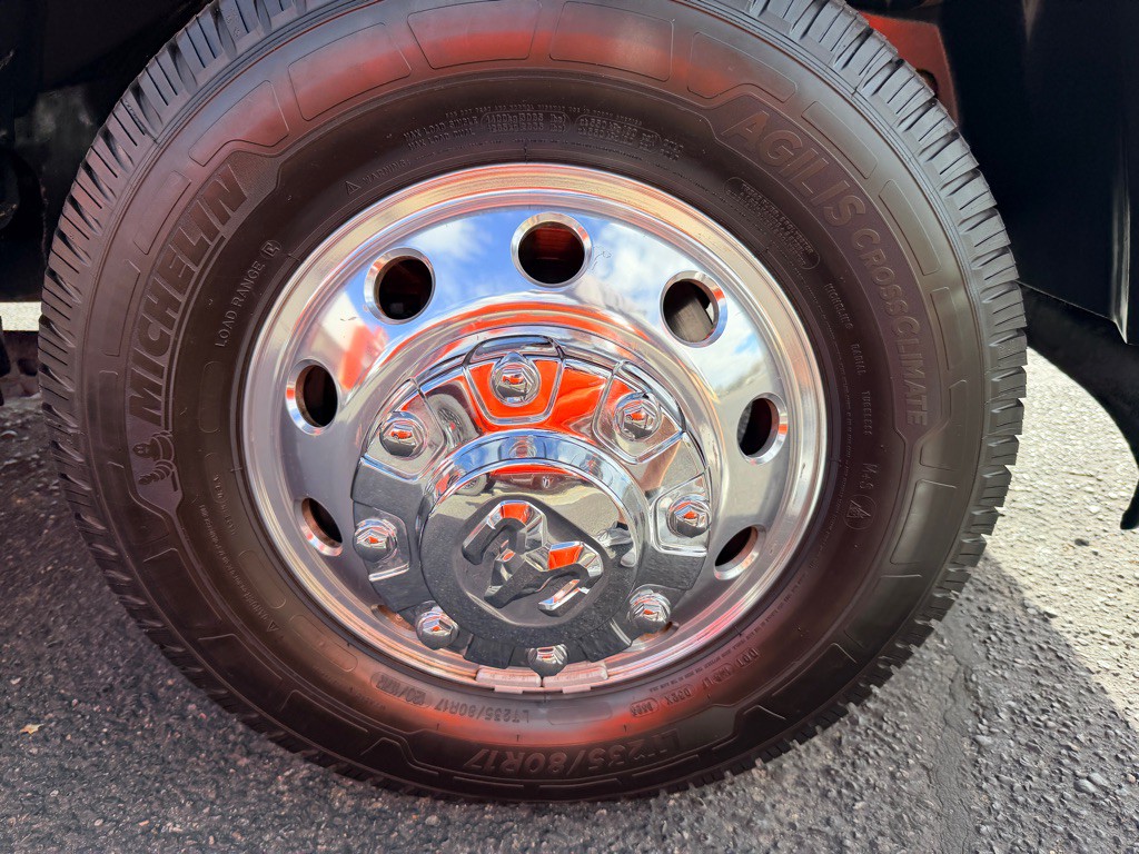 2021 RAM 3500 Image 48