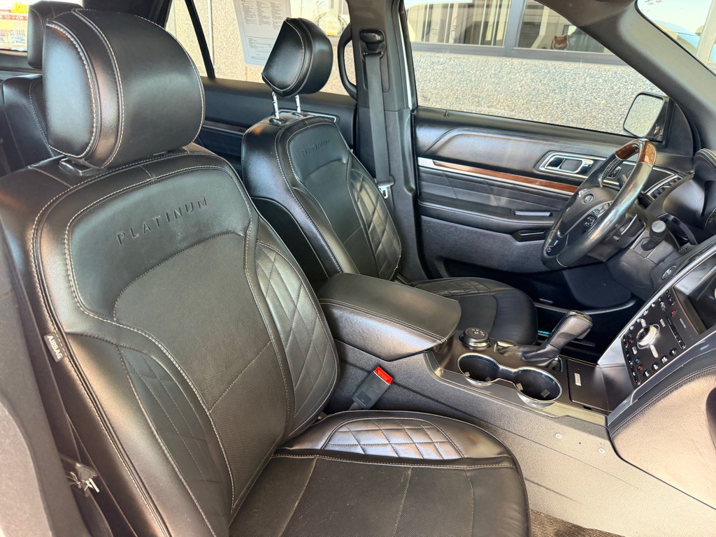2017 Ford Explorer Image 27