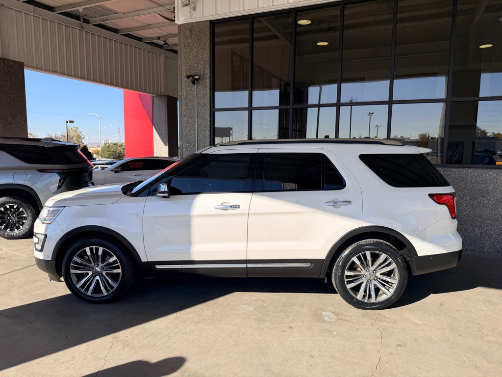 2017 Ford Explorer Image 34
