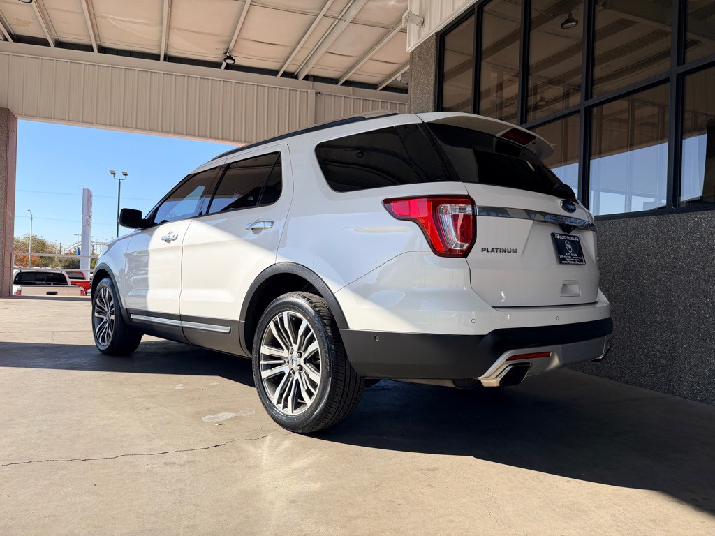 2017 Ford Explorer Image 37