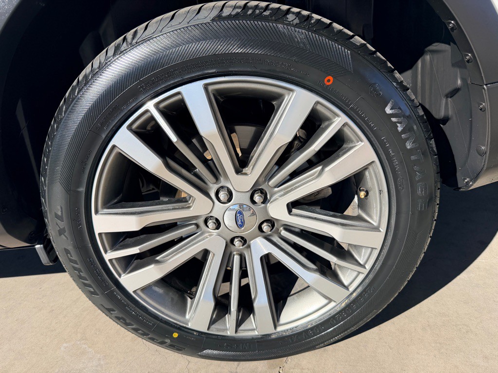 2017 Ford Explorer Image 47