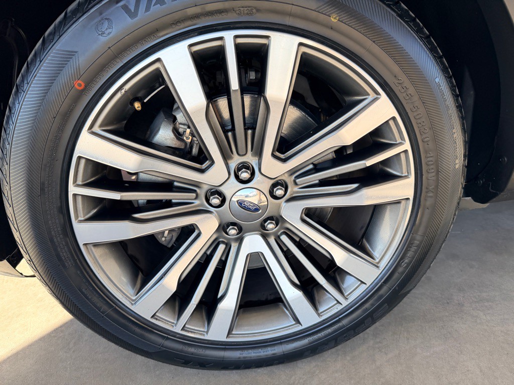 2017 Ford Explorer Image 48