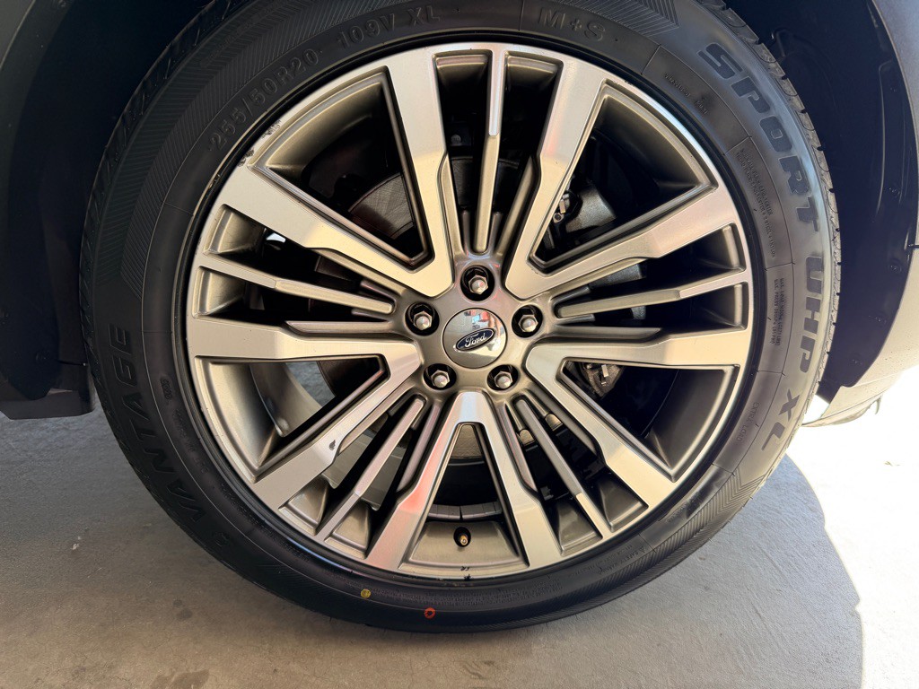 2017 Ford Explorer Image 50