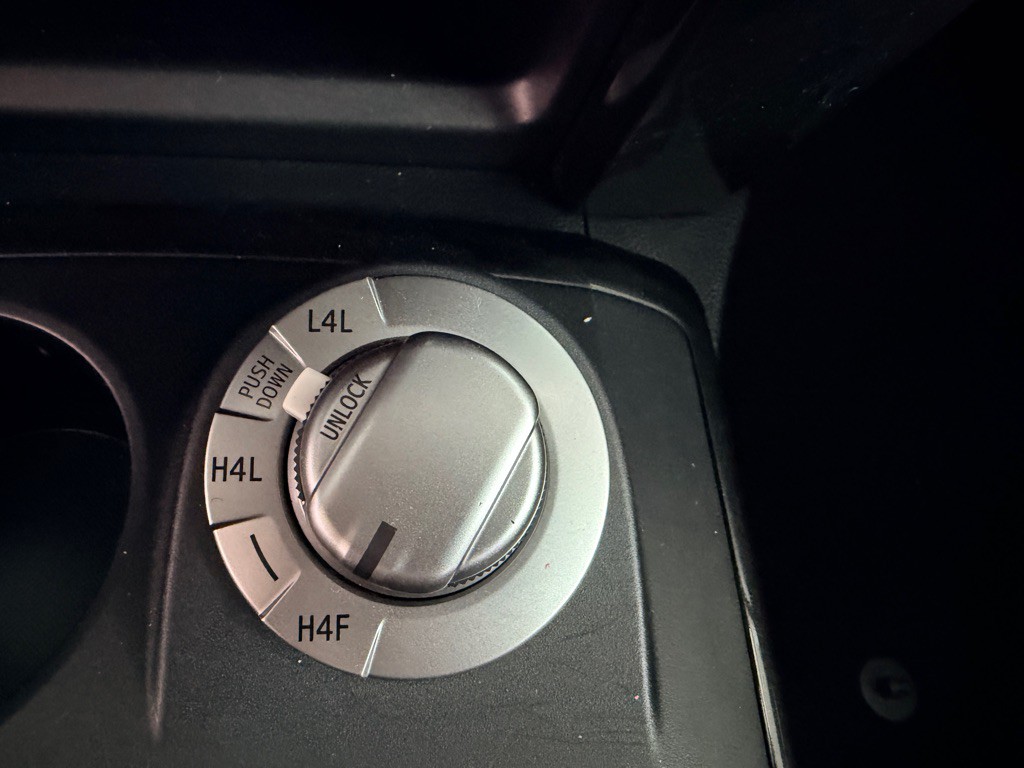 2019 Toyota 4Runner Image 14