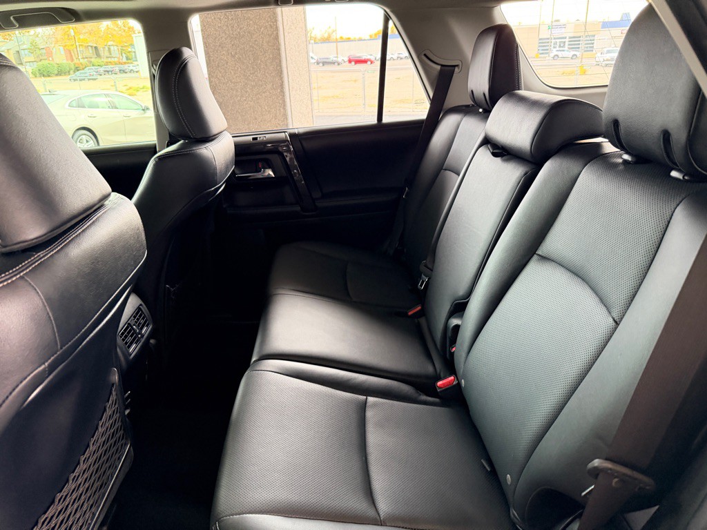 2019 Toyota 4Runner Image 18