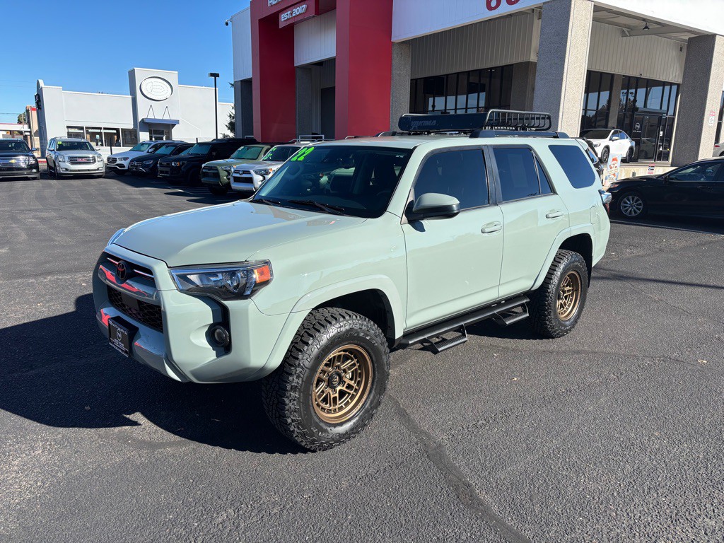 2022 Toyota 4Runner Image 1