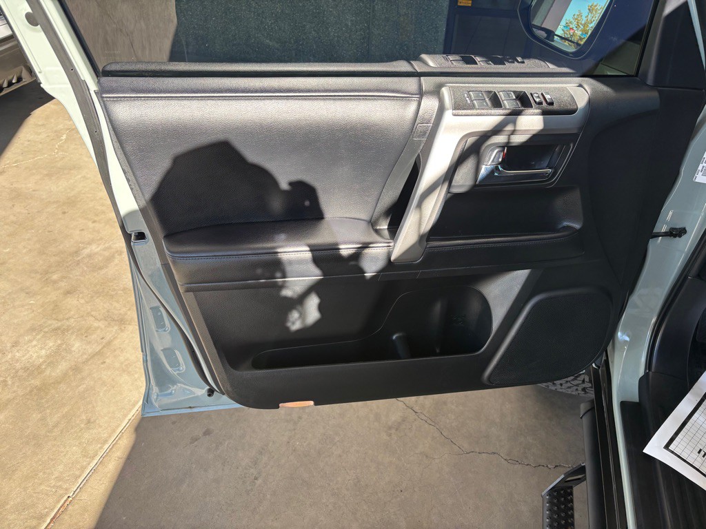 2022 Toyota 4Runner Image 7