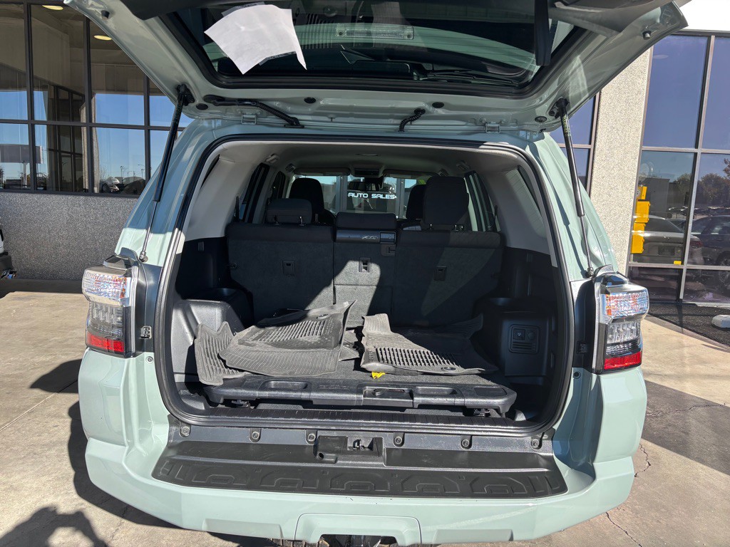 2022 Toyota 4Runner Image 21