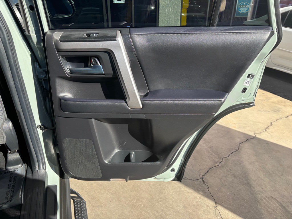 2022 Toyota 4Runner Image 25