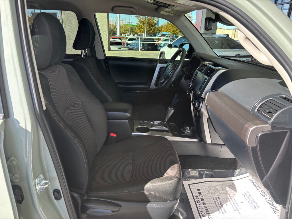 2022 Toyota 4Runner Image 26