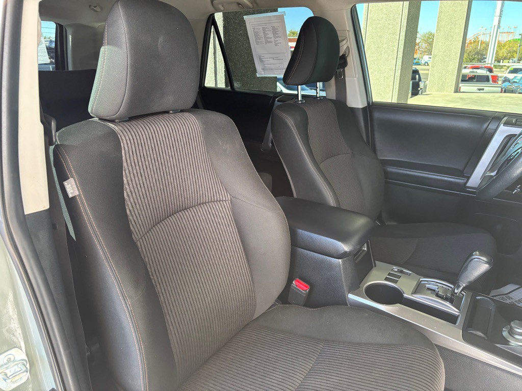 2022 Toyota 4Runner Image 27