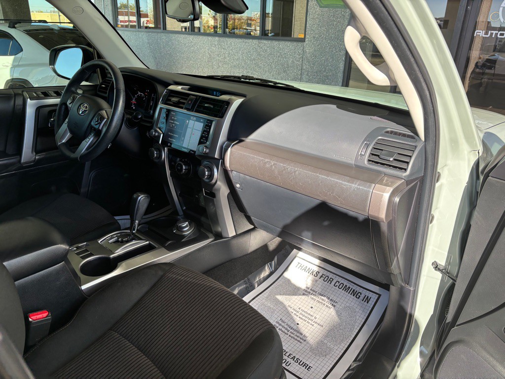 2022 Toyota 4Runner Image 28