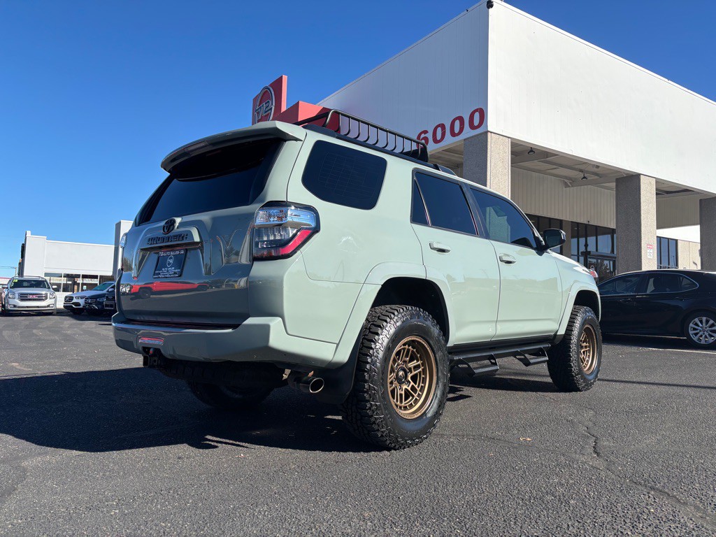 2022 Toyota 4Runner Image 36