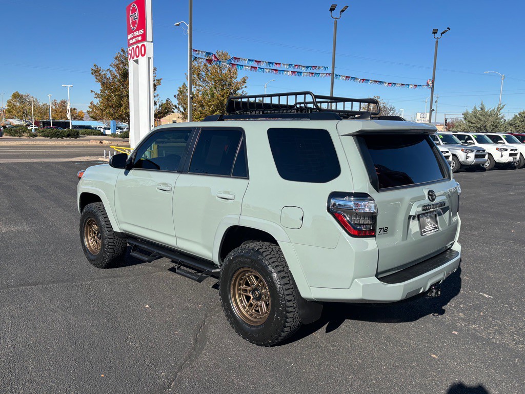 2022 Toyota 4Runner Image 39