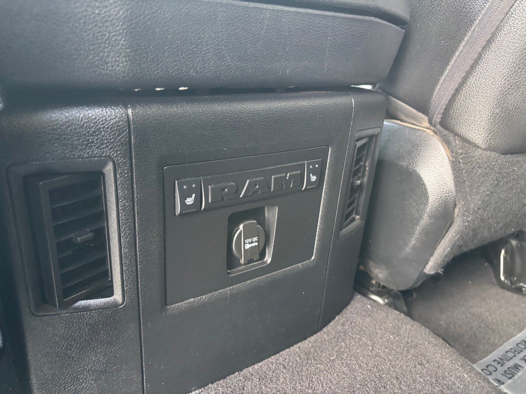 2015 RAM 2500 Image 17
