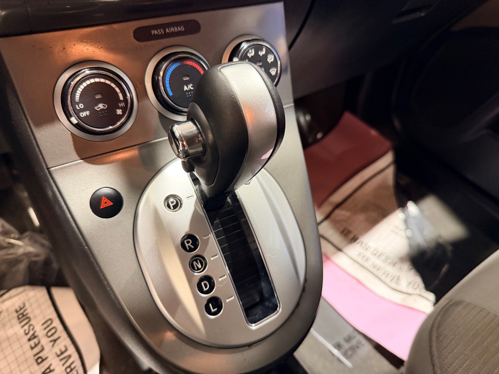 2012 Nissan Sentra Image 11