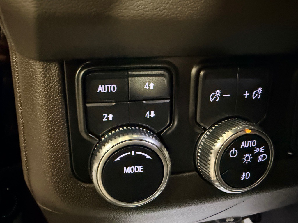 2023 GMC Yukon Image 7