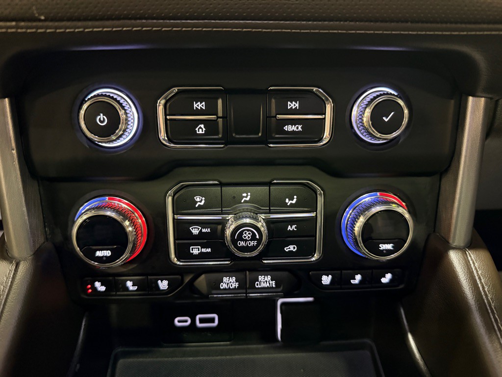 2023 GMC Yukon Image 16