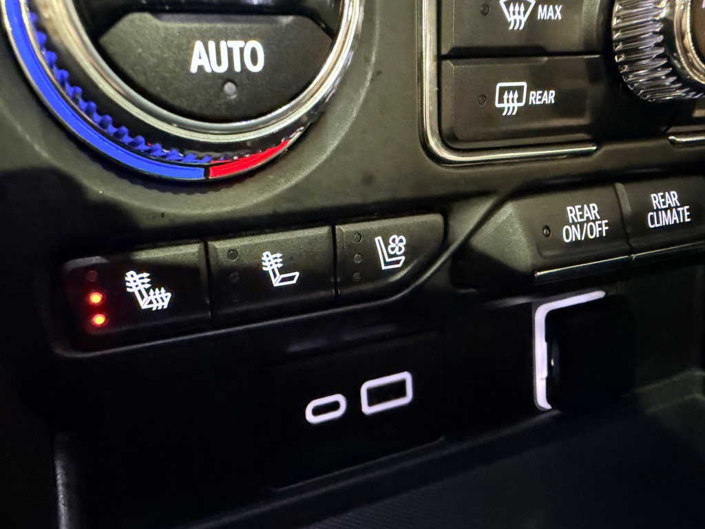 2023 GMC Yukon Image 17