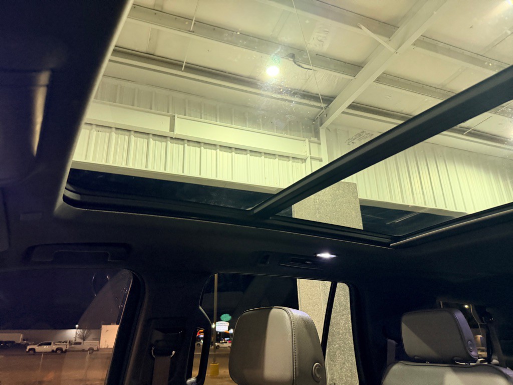 2023 GMC Yukon Image 18